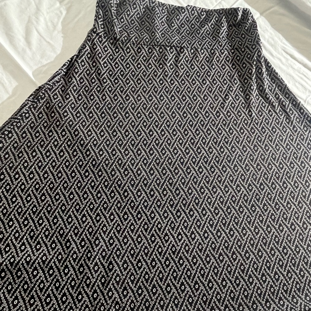 LuLaRoe Black and White Geometric Cassie Skirt